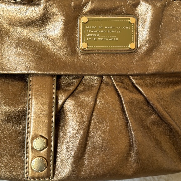 Marc by Marc Jacobs Classic Q Hillier Hobo Gold Metallic Leather Shoulder Bag - Picture 2 of 12